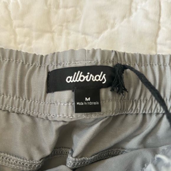 Allbirds women’s Natural Run Short - Picture 2 of 7